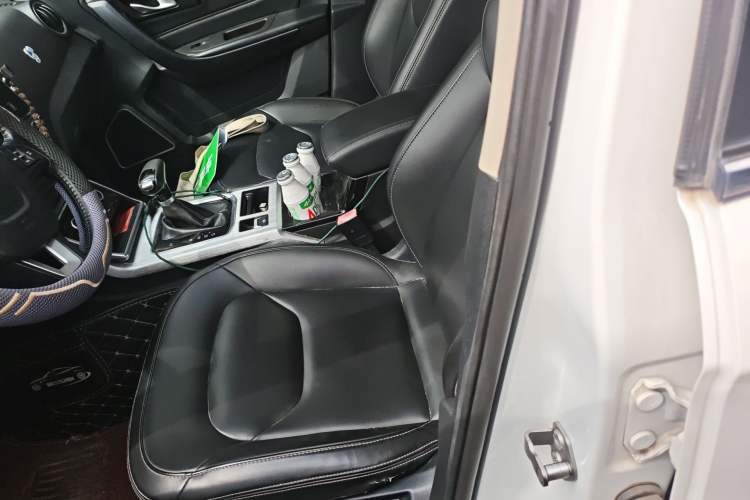 Used Bestune X40 2019 1.6L Automatic Luxury Edition China VI Left Front Seat