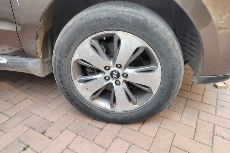 Used Hyundai Santa Fe Classic 2012 2.4 Comfort Edition 7-Seater Four-Wheel Drive