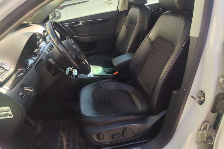 Used Volkswagen Magotan 2015 Revised Version 2.0 TSI Luxury Edition
