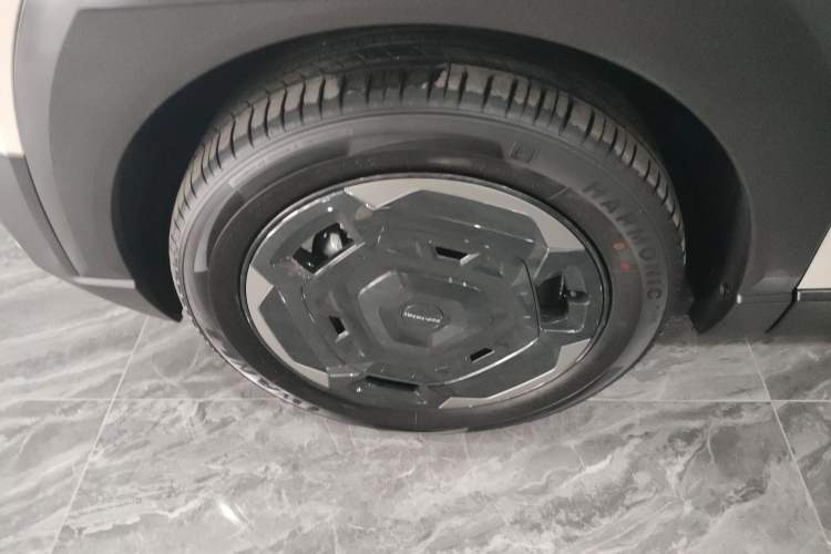 Used Dongfeng NAMMI 06 2025 471 Ultra Left Front Wheel Hub