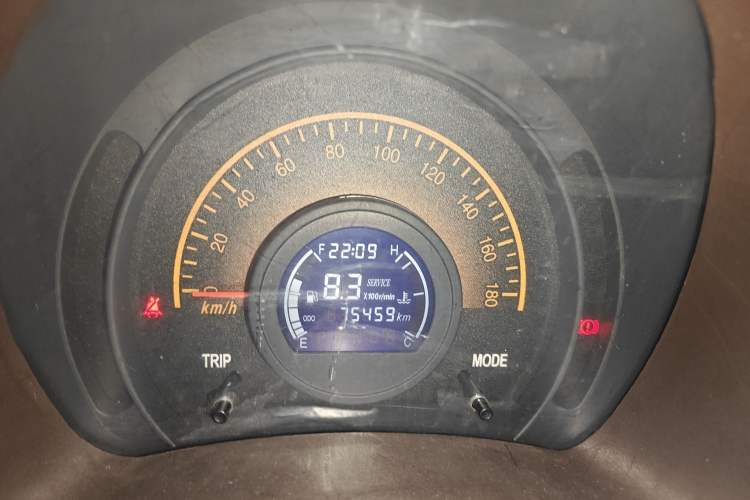 Used Zotye Z100 2013 1.0L Comfort Model
