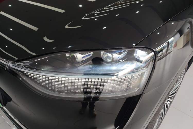 Used Hima AITO M9 2024 Range-Extended Ultra Version 52 kWh 5-Seater Model Left Front Headlight