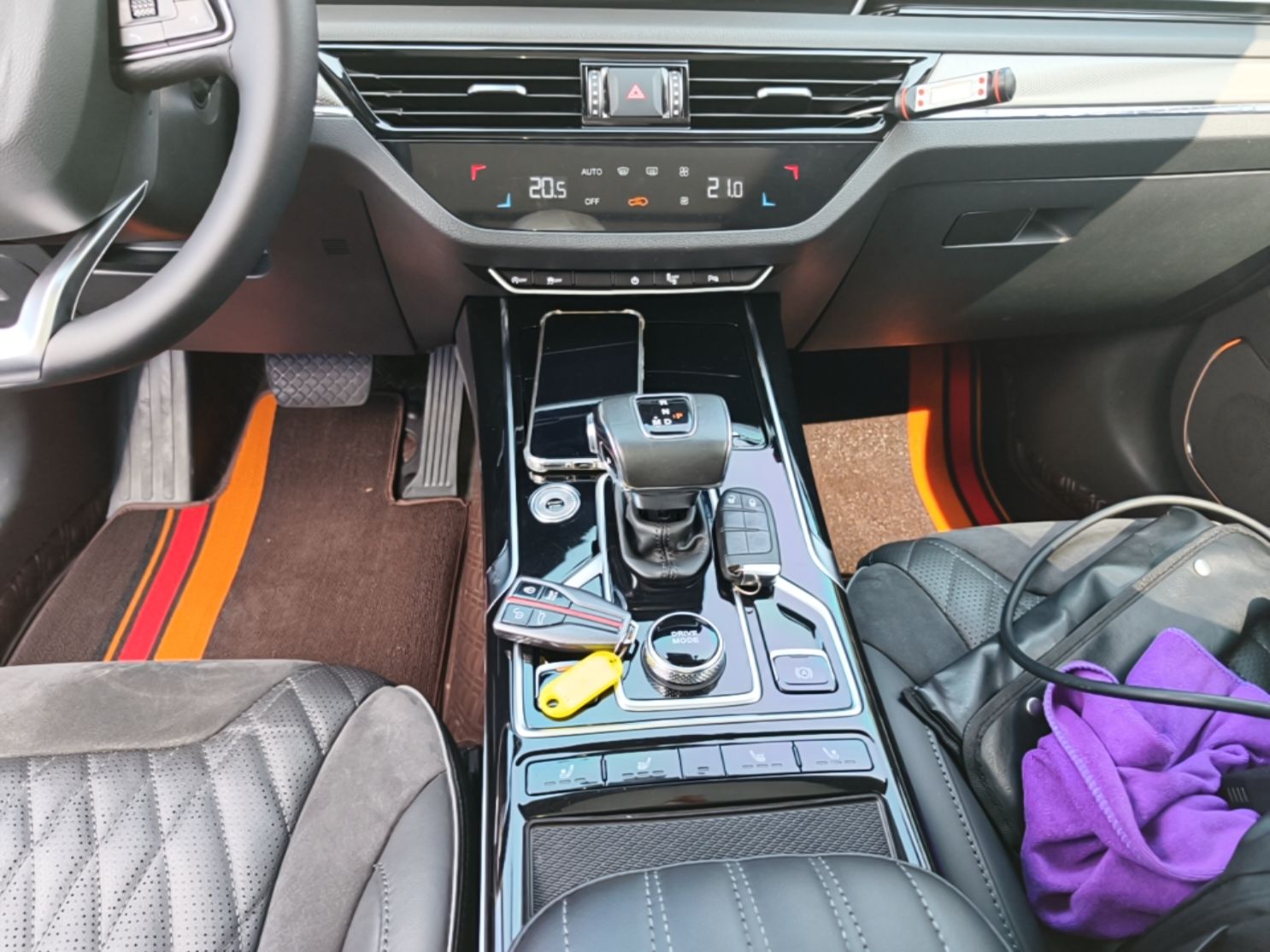 Hongqi HS5 2022 Revised Version 2.0T Smart Connect Flagship Edition — снимка 16
