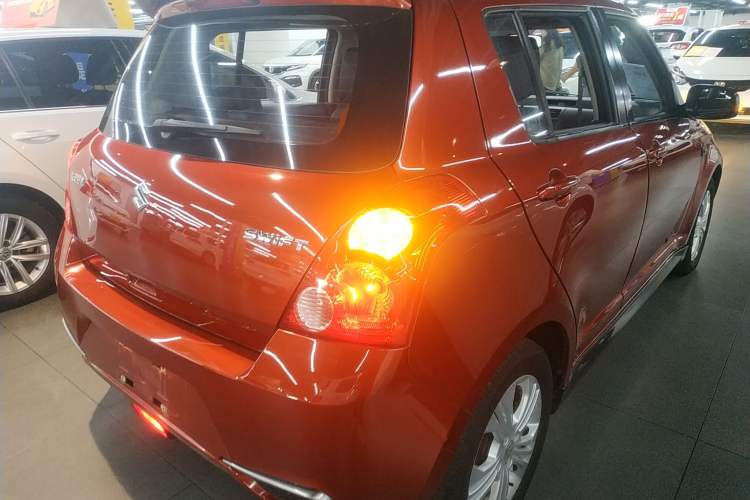 Used Suzuki Swift 2014 1.5L Automatic Fashion Edition Rear Right 45 Deg