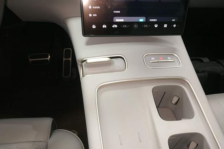 Used Nio ES8 2024 75 kWh
