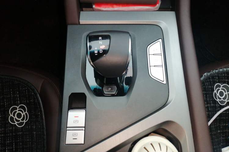 Used JETOUR X90 PLUS 2023 Facelift 1.6TD DCT Villa 7-Seater Gear Lever