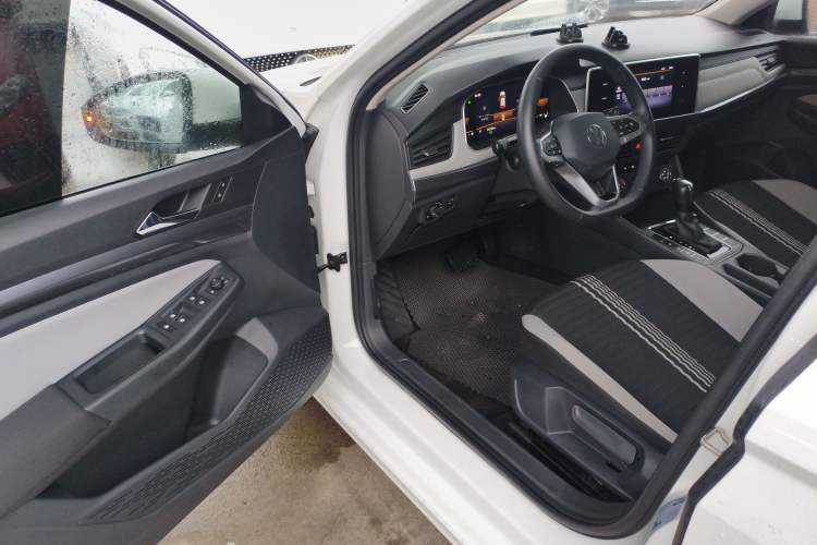 Used Volkswagen Bora 2024 200TSI DSG Comfort Edition
