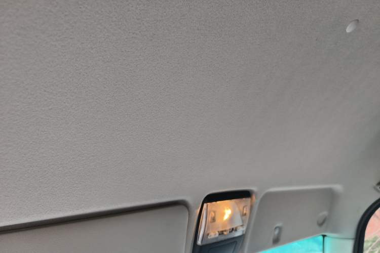 Used Jinbei Hiace X30 2024 1.5L Wealthy Van Model 2/5 Seats with Front-Mounted Air Conditioning Headliner