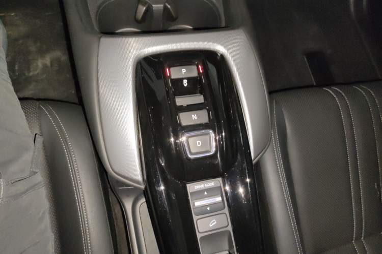 Used Honda HR-V 2023 2.0L eHEV Dynamic Edition
