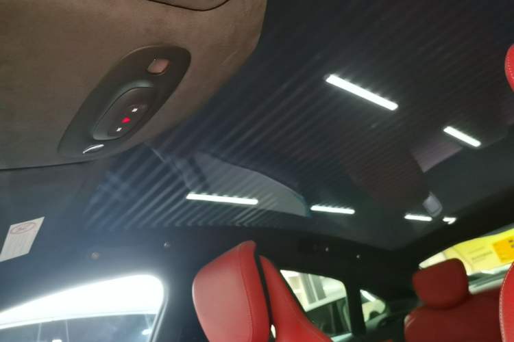 Used Xiaomi Auto SU7 2024 Four-Wheel Drive Ultra-Long Range Advanced Intelligent Driving Max Edition
