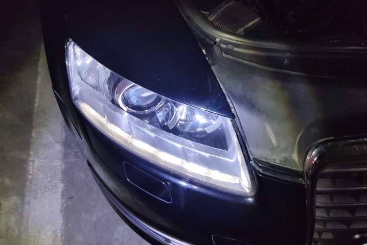Used Audi A6L 2011 2.0 TFSI Automatic Standard Edition Right Front Headlight