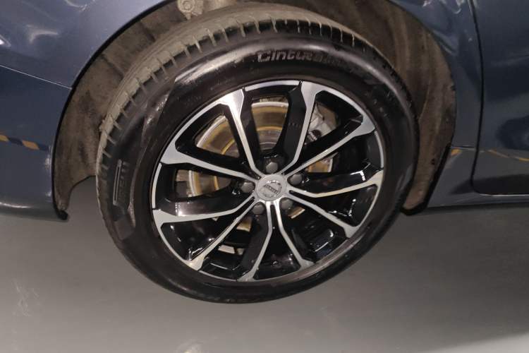 Used Volvo S60 2022 B4 Zhiyi Luxury Edition