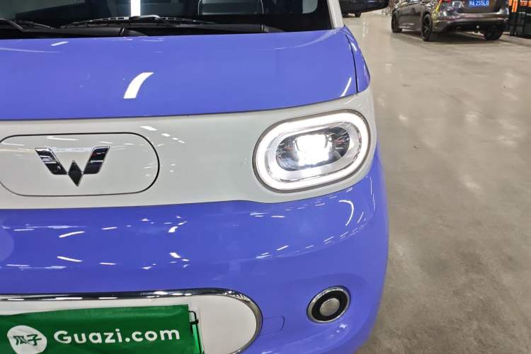 Used Wuling Hongguang MINIEV 2024 3rd Generation 215km Advanced Version
