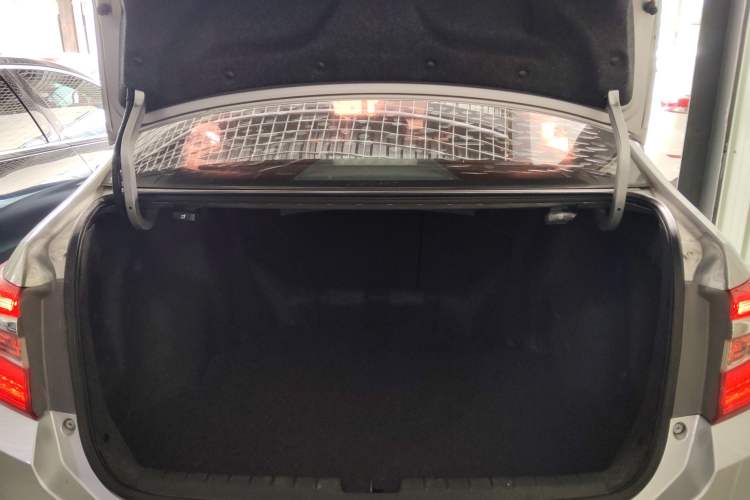 Used Honda Crider 2015 1.8L automatic comfort version Trunk