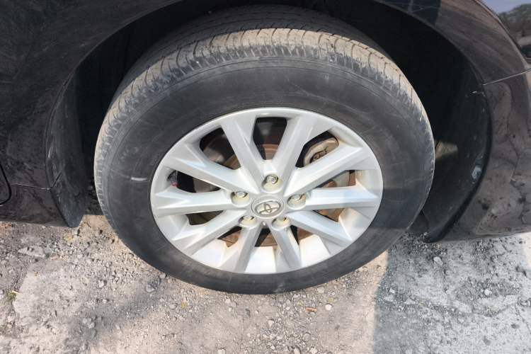 Used Toyota Camry 2015 2.0G Premier Edition Right Front Wheel Hub