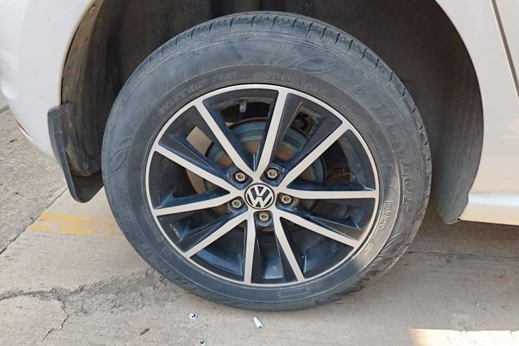 Used Volkswagen Polo 2016 1.6L Automatic Comfort Model