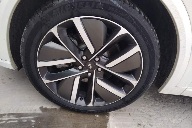 Used Li Auto L9 2022 Max model
