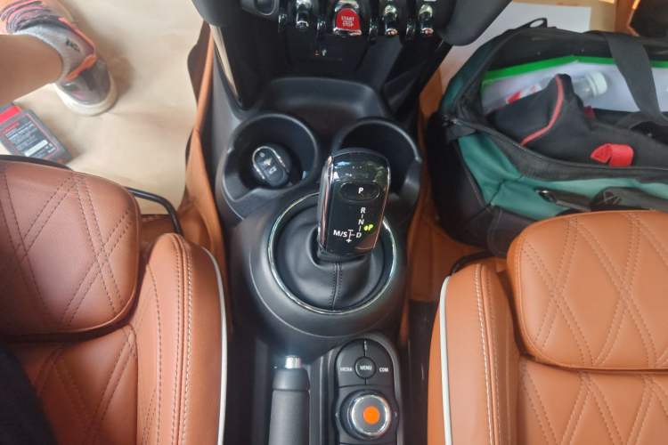 Used MINI MINI 2020 1.5T COOPER Artist