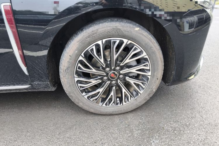 Used Hongqi H5 2025 2.0T Automatic Flag Edition – 500 000 Units Commemorative Version Right Front Wheel Hub