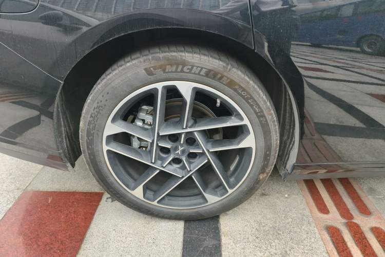 Used XPeng P7+ 2024 Long-Range Max Right Rear Wheel Hub