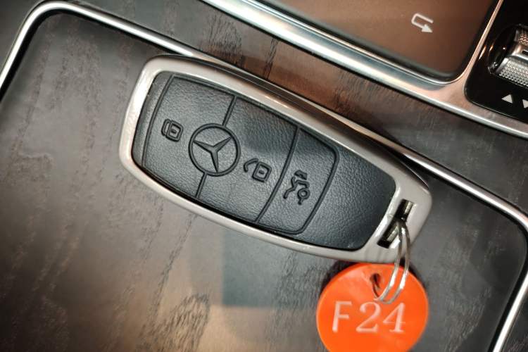 Used Mercedes-Benz C-Class 2020 Restyled C 260 L Sport Edition Vehicle Key