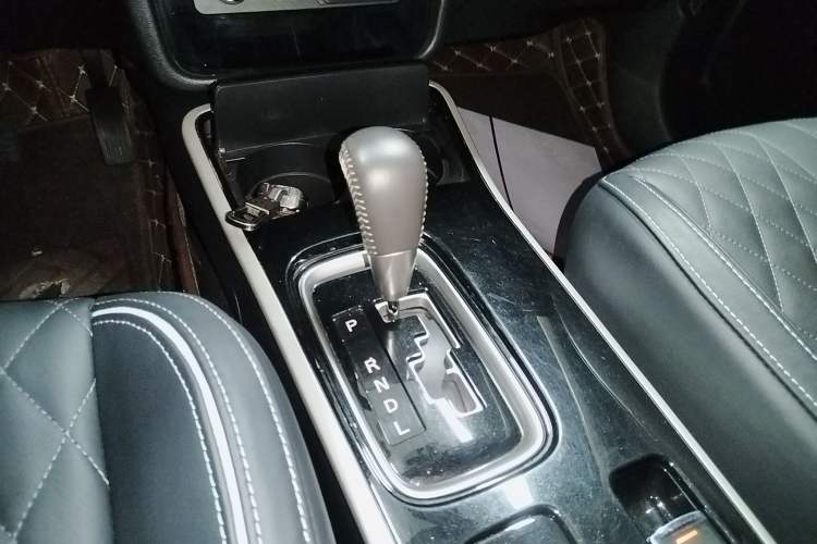 Used Mitsubishi Outlander 2020 2.4L 4x4 Zhi Xiang Edition 7-Seater