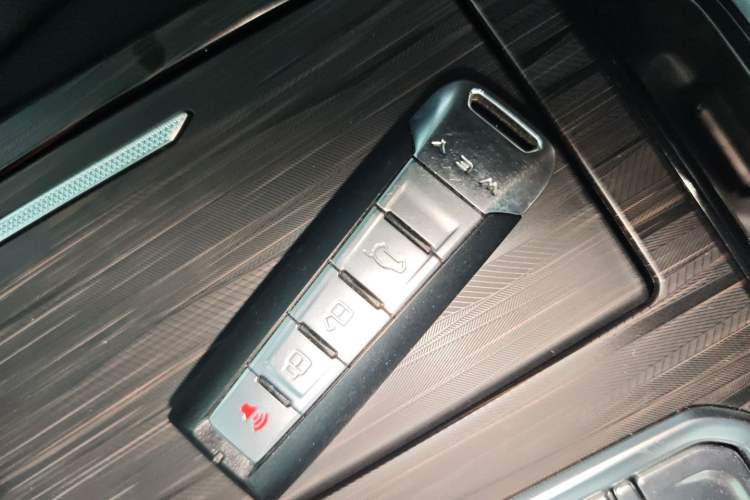 Used Wey Latte DHT-PHEV 2022 1.5T Four-Wheel Drive Extra-Large Version
