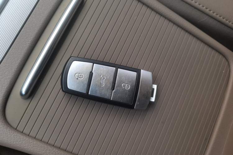 Used Volkswagen Magotan 2015 1.8TSI Prestige Model Vehicle Key