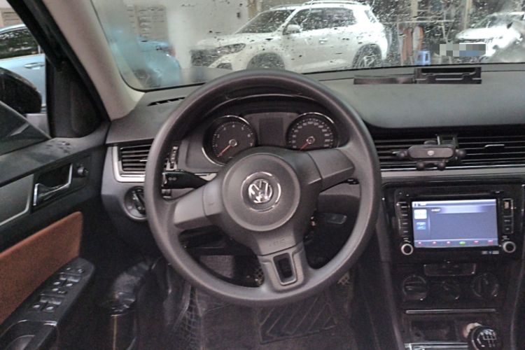 Used Volkswagen Bora 2013 1.6L Manual Fashion Edition Steering Wheel