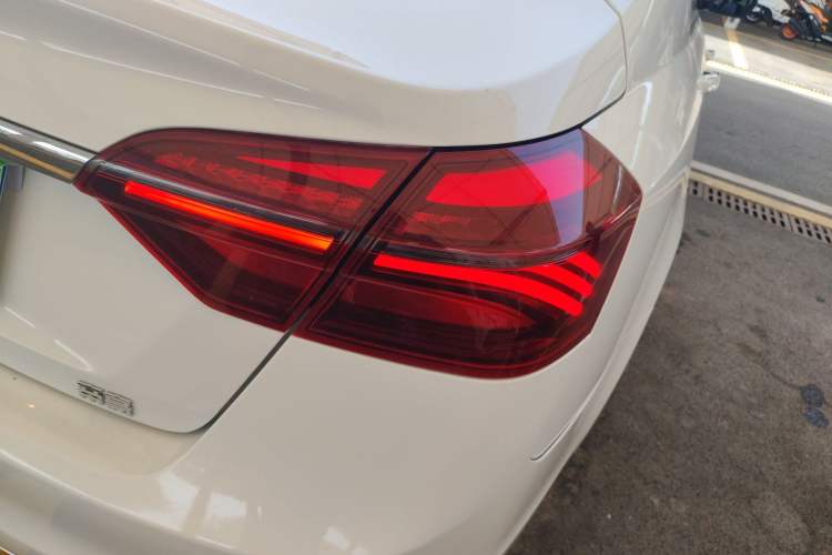 Used Geely Auto Emgrand 2019 Leading Edition 1.5L CVT Luxury Model China VI Standard Right Rear Taillight