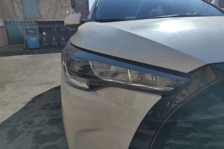 Used Toyota Corolla Cross 2024 2.0L Smart Electric Hybrid Dual-Engine Pioneer Edition
