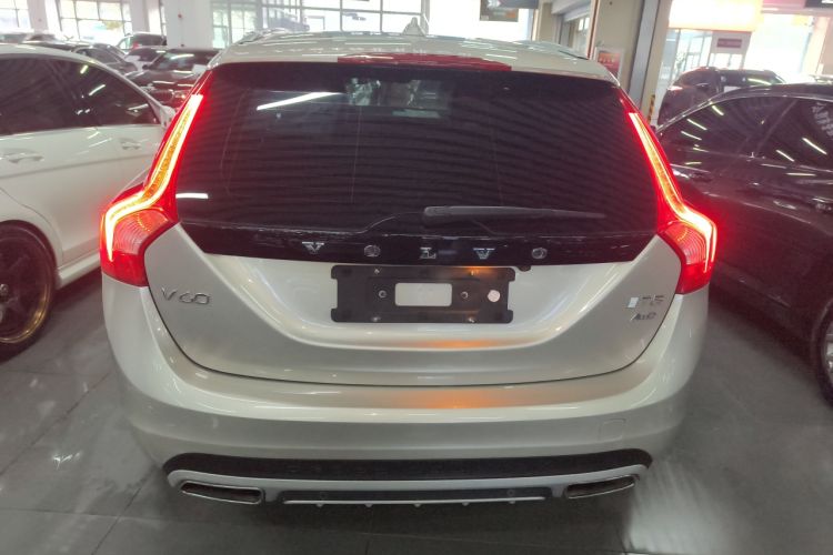Used Volvo V60 2017 Cross Country T5 AWD China V Standard