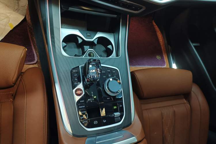 Used BMW X7 2021 xDrive40i Luxury M Sport Package
