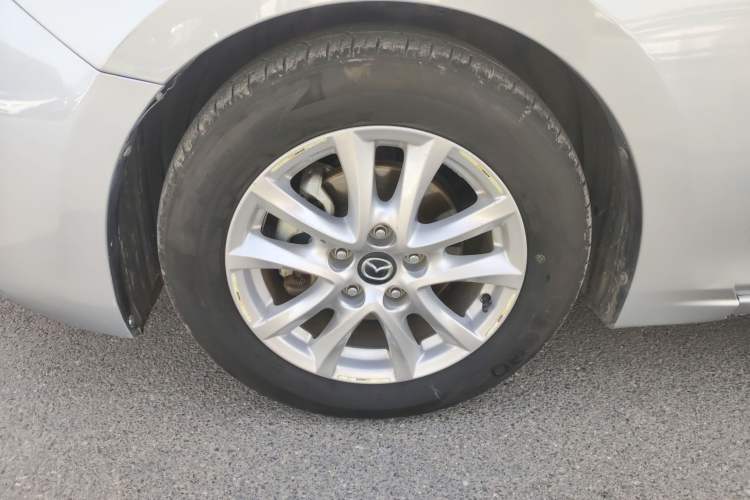 Used Mazda 3 Axela 2017 Sedan 1.5L Automatic Luxury Model Emission Standard China V Exterior 4