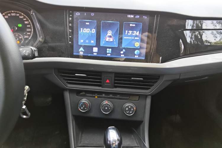 Used Volkswagen Bora 2019 Revised Version 1.5L Automatic Fashionable Style China VI
