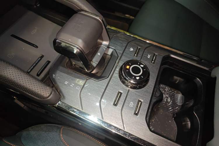 Used JETOUR Traveler 2023 1.5T Two-Wheel Drive Discovery PRO