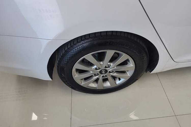 Used Hyundai Mistra 2014 1.8L Automatic Smart GLS
