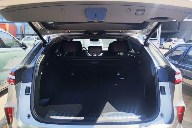 Used Wey Mocha New Energy 2024 Hi4 Four-Wheel Drive Long-Range Version Trunk