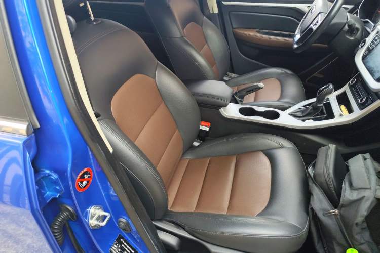 Used Geely Auto Vision 2019 Upgraded Model 1.5L CVT Prestige Version China VI Standard
