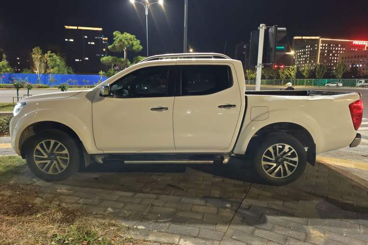 Used Nissan Navara 2021 2.5L Automatic 4x4 Premium Version QR25