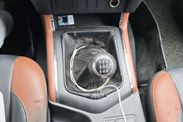 Used Dongfeng Ruichi 6 2019 2.4L Manual Two-Wheel Drive Gasoline Luxury Version 2TZD Gear Lever