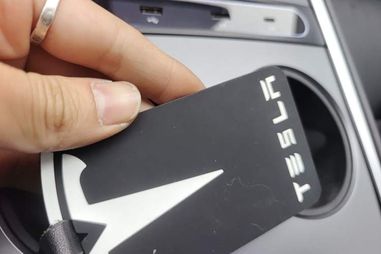 Used Tesla Model Y 2021 Long-Range All-Wheel-Drive Version 3D7