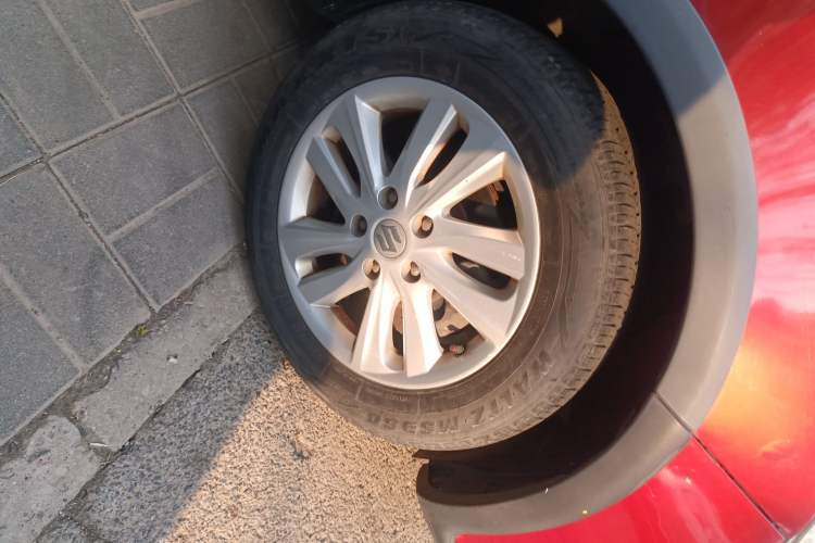 Used Suzuki SX4 2013 1.6L Automatic CoolRide Model Right Front Wheel Hub