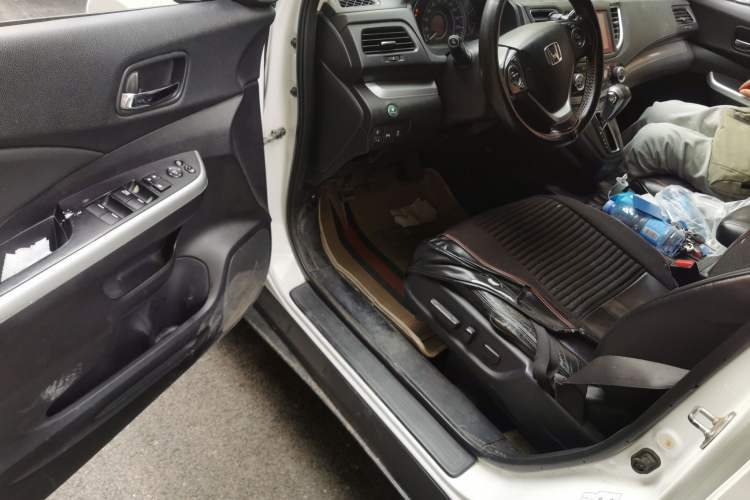 Used Honda CR-V 2015 2.4L four-wheel drive luxury version
