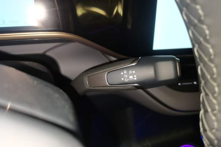 Used Hongqi EH7 2025 600 Smart Selection Edition
