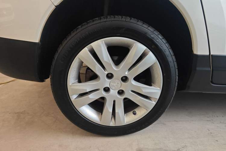 Used Peugeot 3008 2013 1.6THP Automatic Prestige Edition Exterior 5