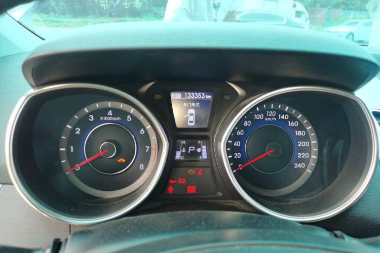 Used Hyundai Elantra (5th Generation / Langdong) 2015 1.6L Automatic Luxury Model
