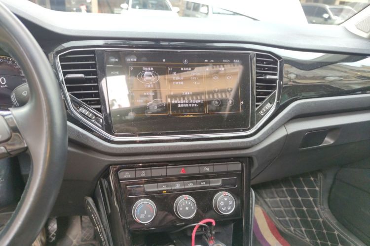 Used Volkswagen T-ROC 2022 280TSI DSG Two-Wheel Drive Comfort PLUS Audio And AC Panel