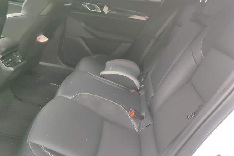 Used Lynk & Co 03 2025 1.5TD DCT Champion Edition Pro Interior 4