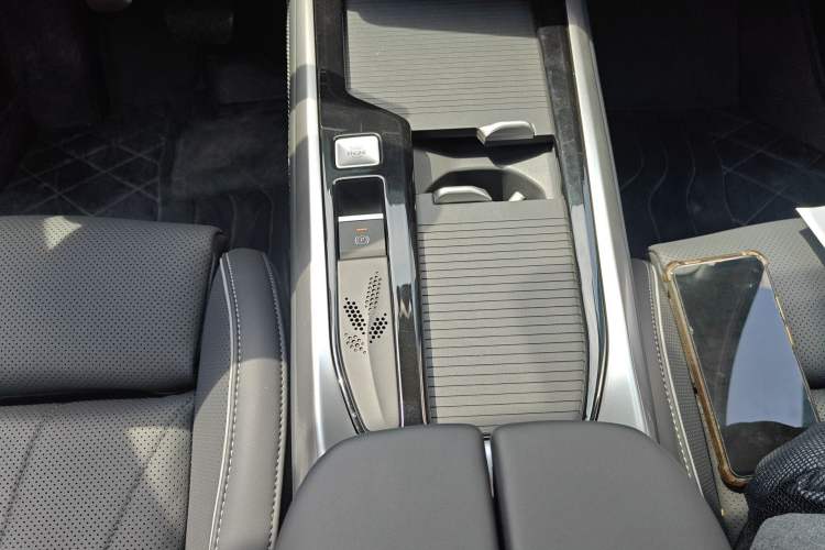 Used Volkswagen Passat 2025 Pro 380TSI Dragon Supreme Edition